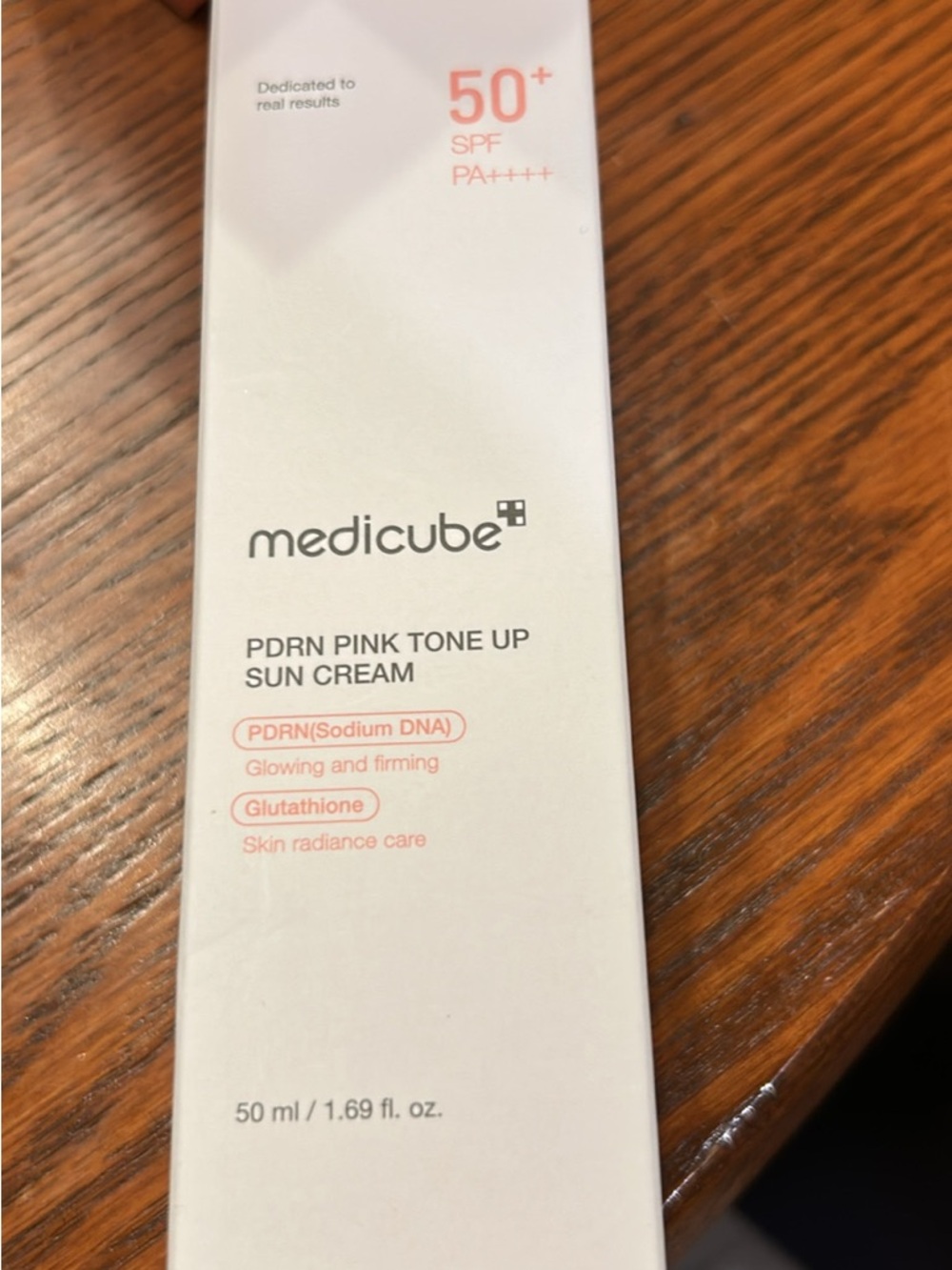Medicube PDRN Pink Tone Up Sun Cream SPF50+ PA++++ - Pink - Picture 3 of 3